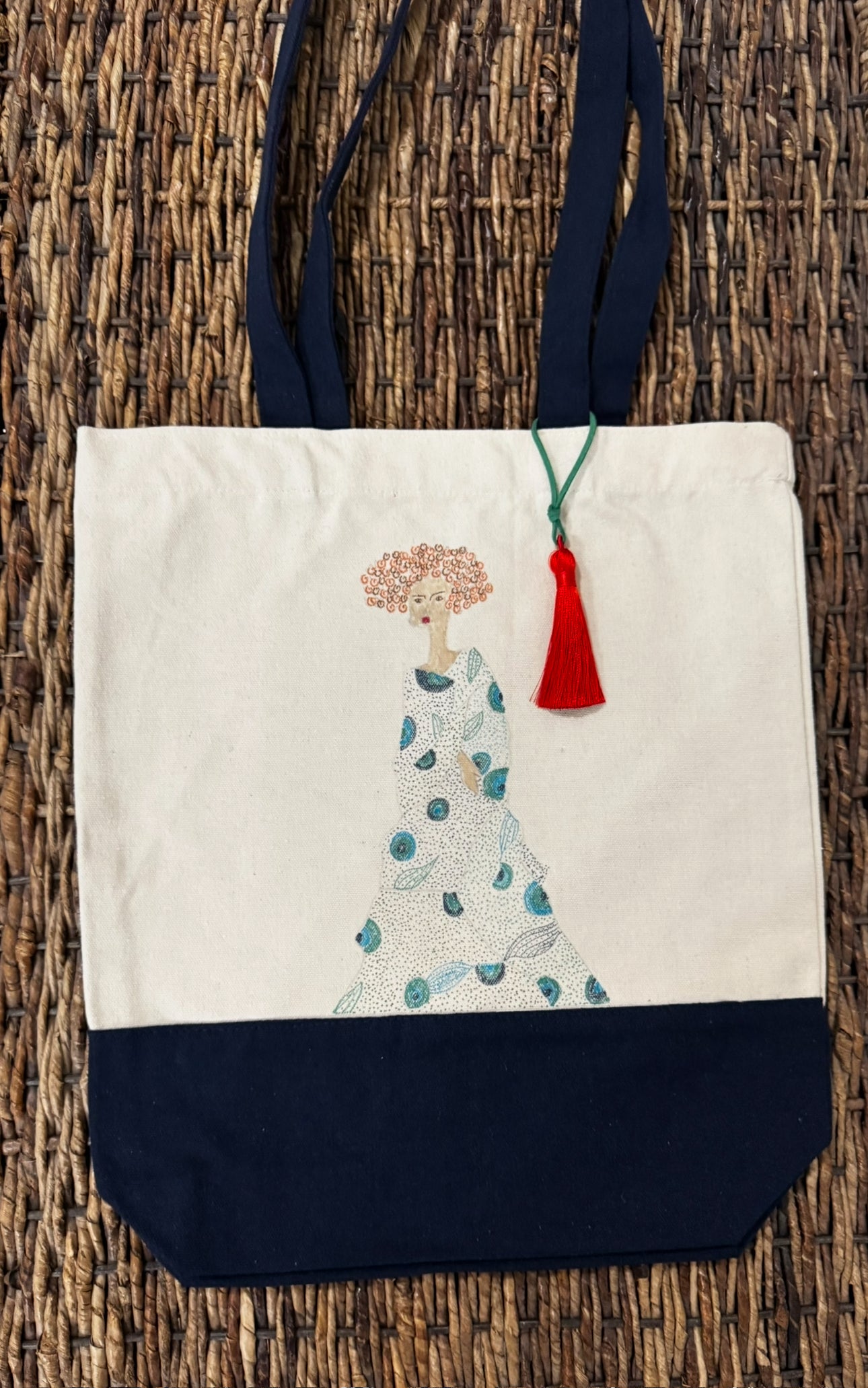 Tote Bag Hand Drawn Figurine Design